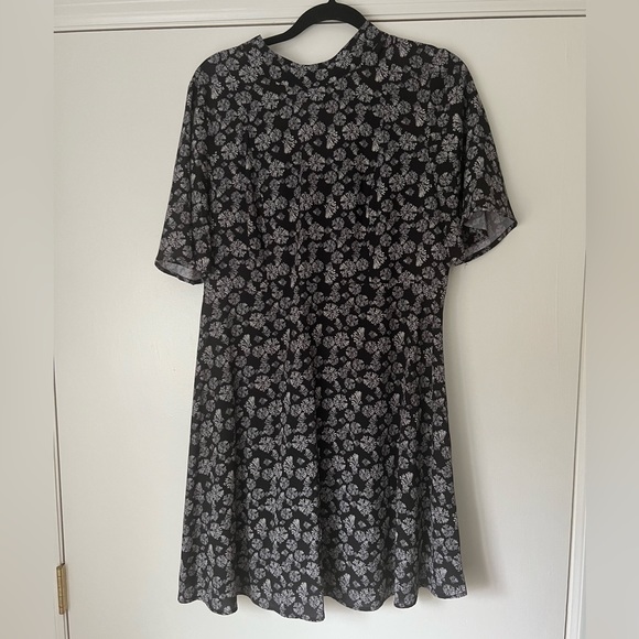 NWT ✨ H&M Mini Dress - Picture 1 of 3